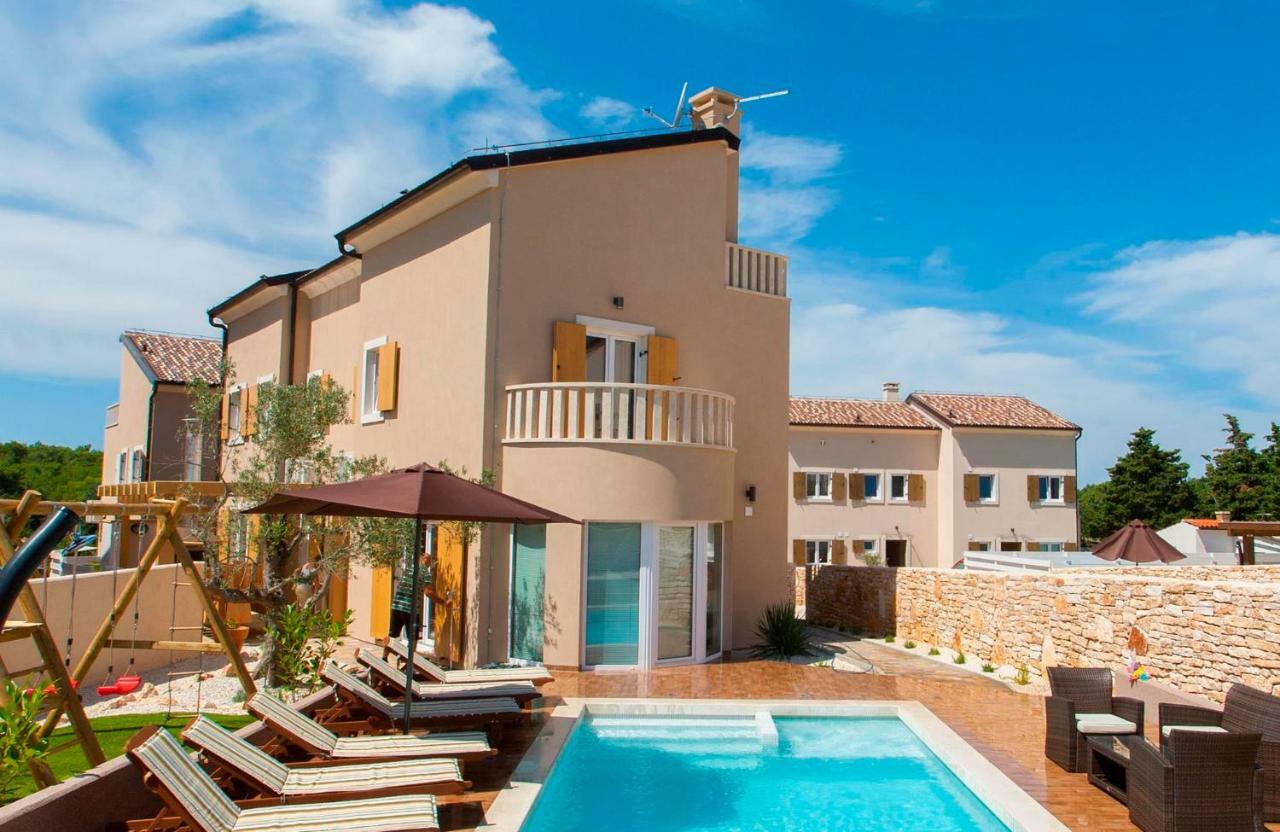 פרמנטורה 6-Bedroom Villa Chiara With Sea View מראה חיצוני תמונה