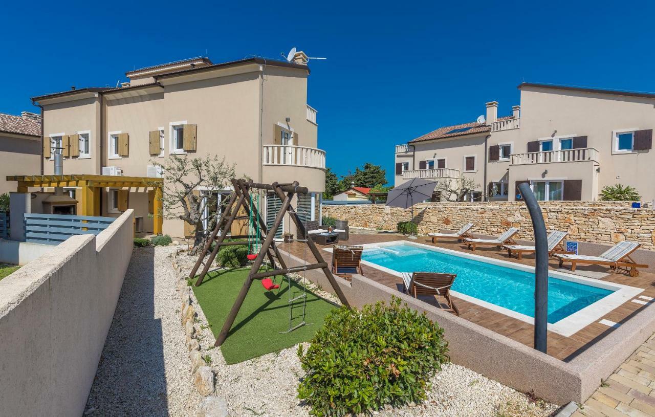 פרמנטורה 6-Bedroom Villa Chiara With Sea View מראה חיצוני תמונה